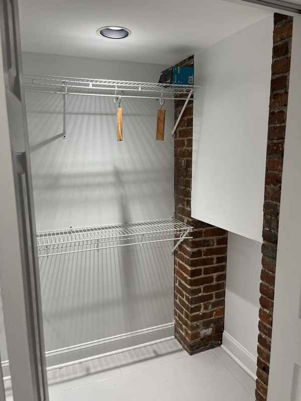 1426 Milner Cres S - Photo 4 of 19