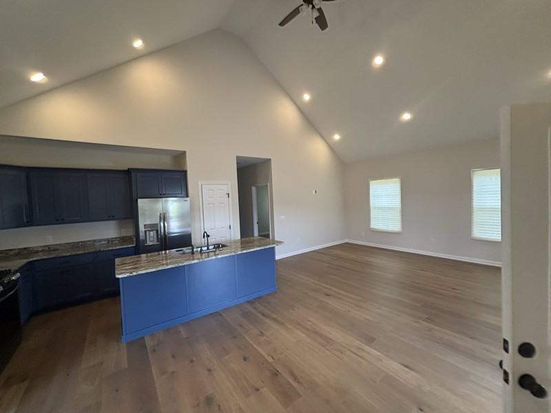210 Cherokee Dr - Photo 2 of 14