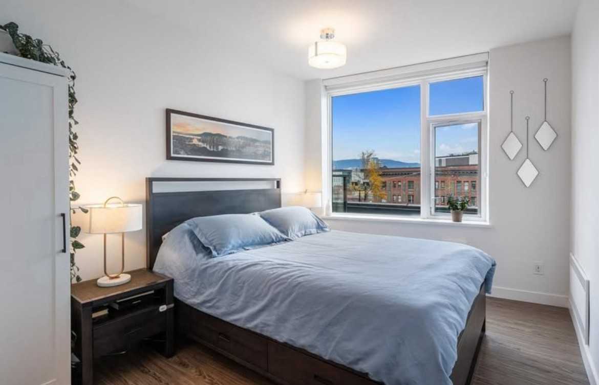 209 E Seventh Ave - Photo 7 of 16