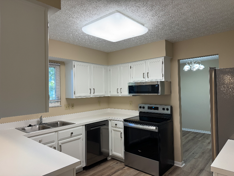 7726 Farmsbury Dr - Photo 2 of 16