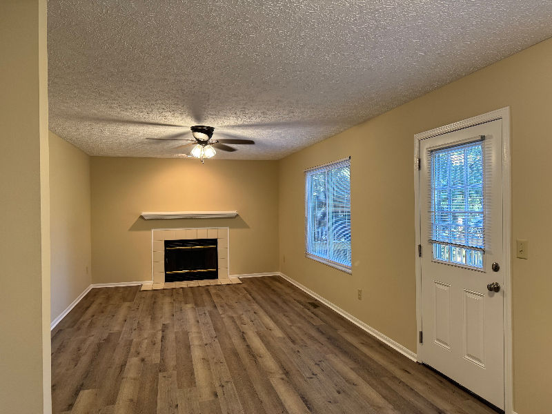 7726 Farmsbury Dr - Photo 3 of 16