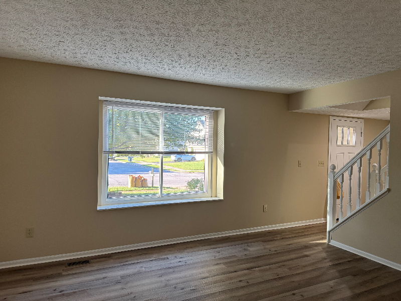 7726 Farmsbury Dr - Photo 5 of 16