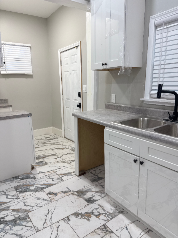 1629 Netherwood Ave - Photo 6 of 20