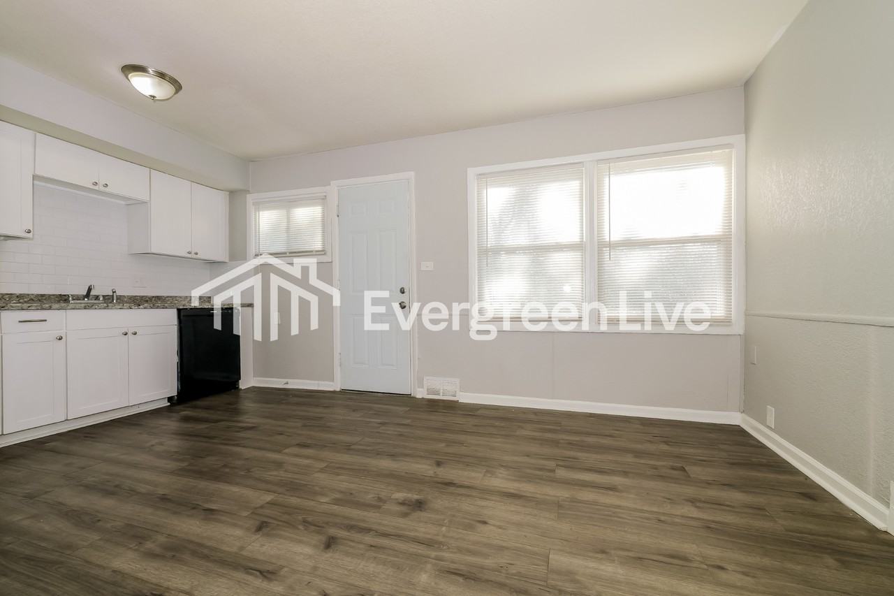 7103 E 112th St - Photo 2 of 15