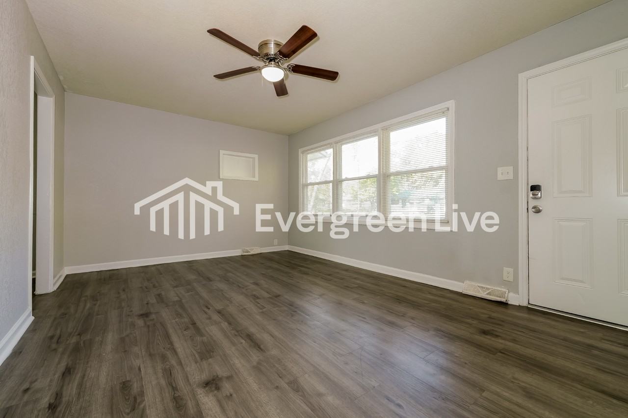 7103 E 112th St - Photo 3 of 15