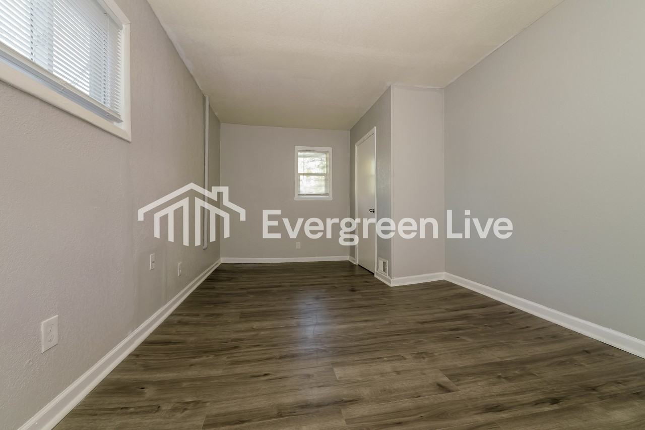 7103 E 112th St - Photo 5 of 15