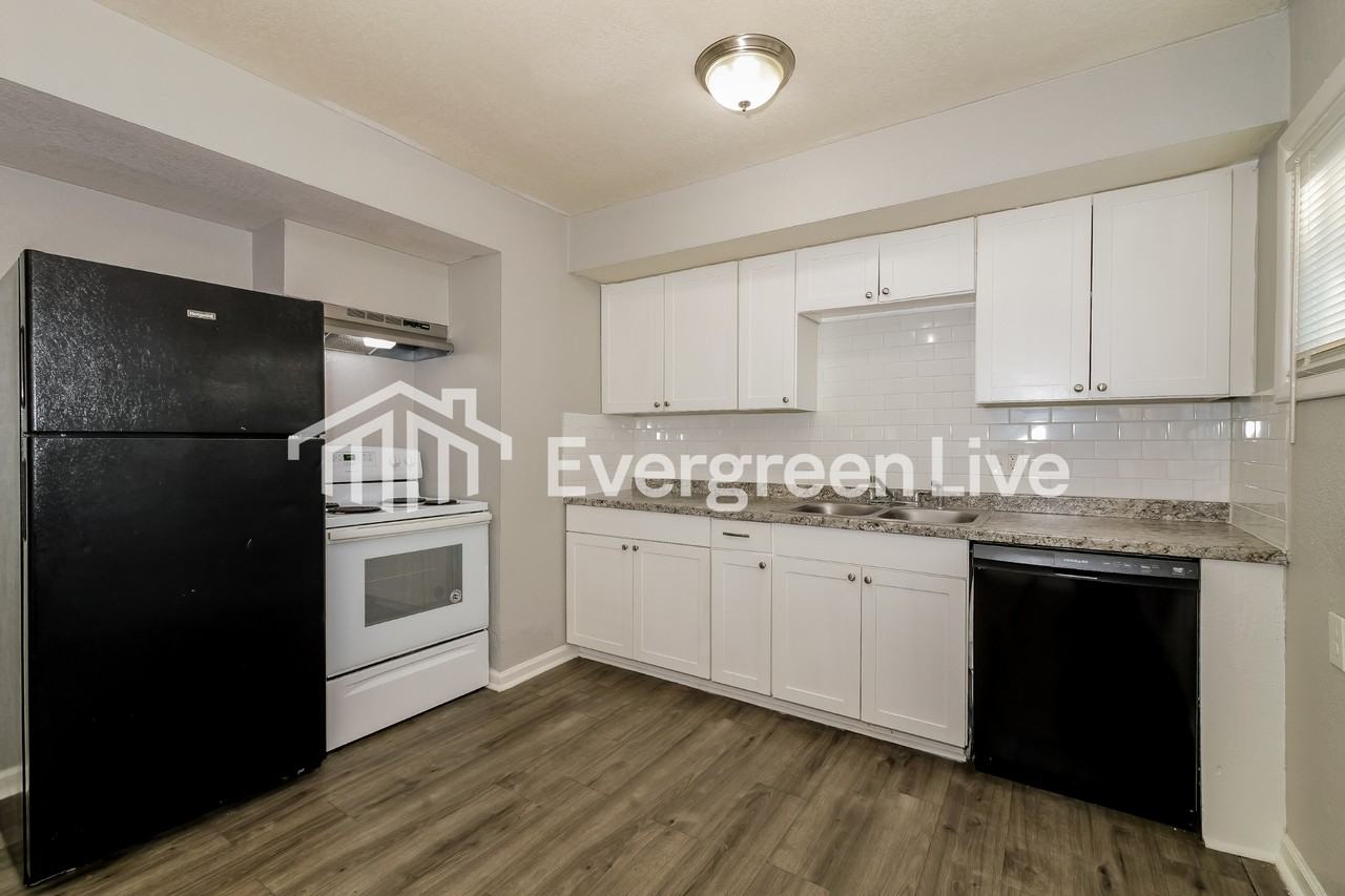 7103 E 112th St - Photo 6 of 15