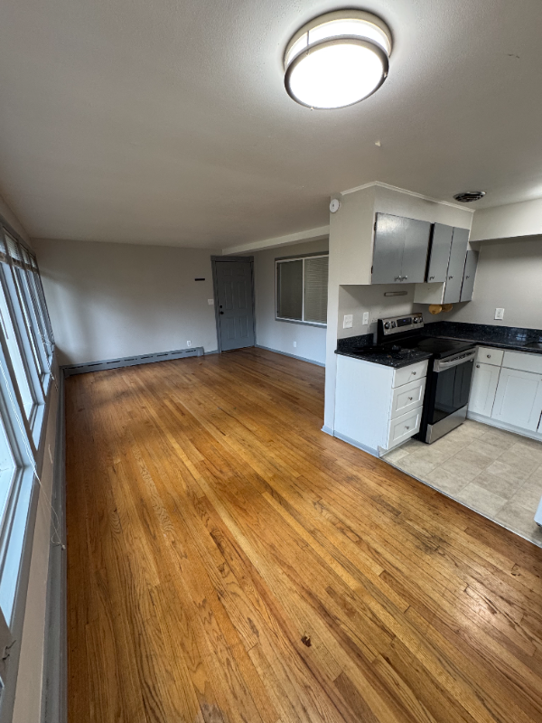 4746 22nd Avenue Northeast #4746-5 - Photo 5 of 12