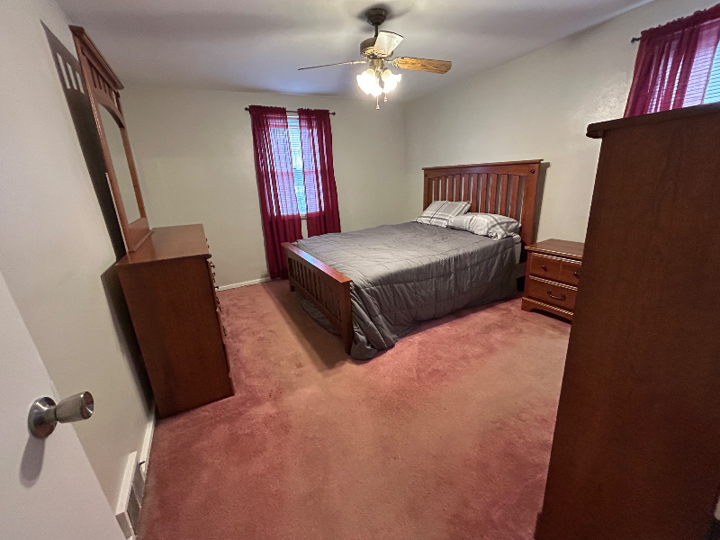 190 Andrew Drive - Photo 3 of 14