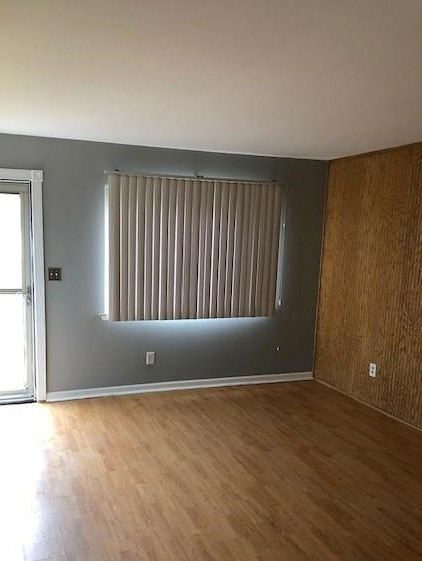 21627 Negaunee St - Photo 2 of 5