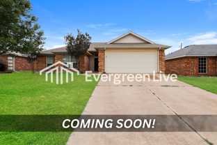 105 Logan Ln - Photo 1 of 1