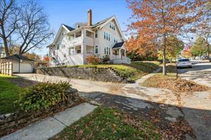 featured image of 15 Clearview Ave ##3