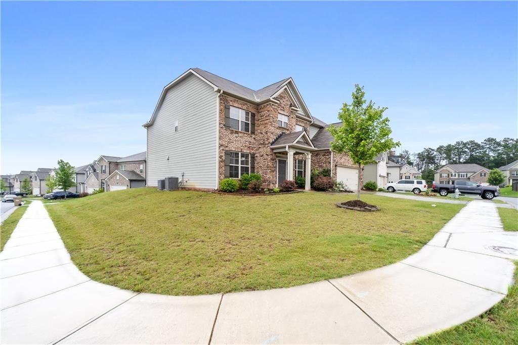 2537 Sori Dr - Photo 3 of 33