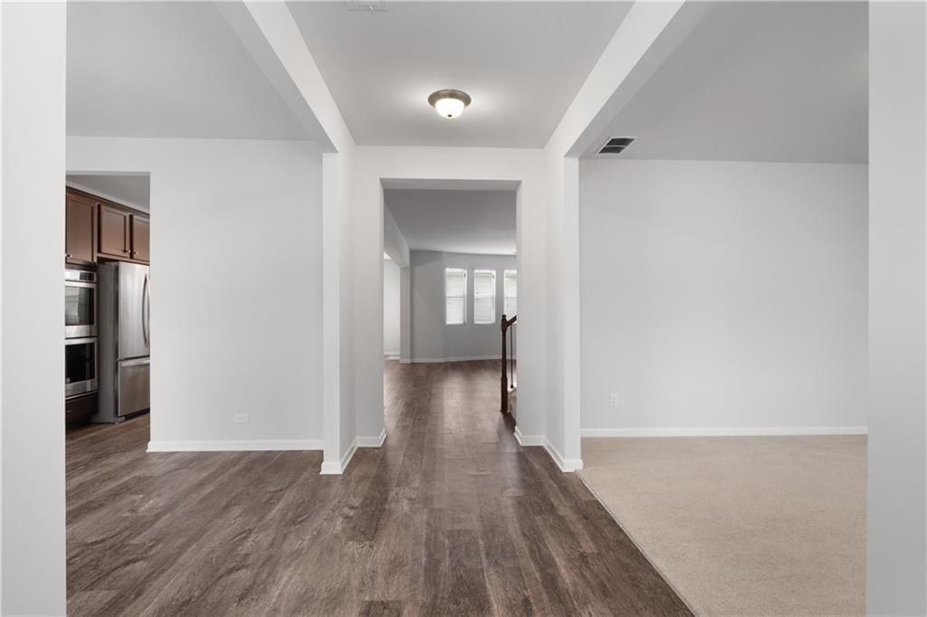 2537 Sori Dr - Photo 4 of 33