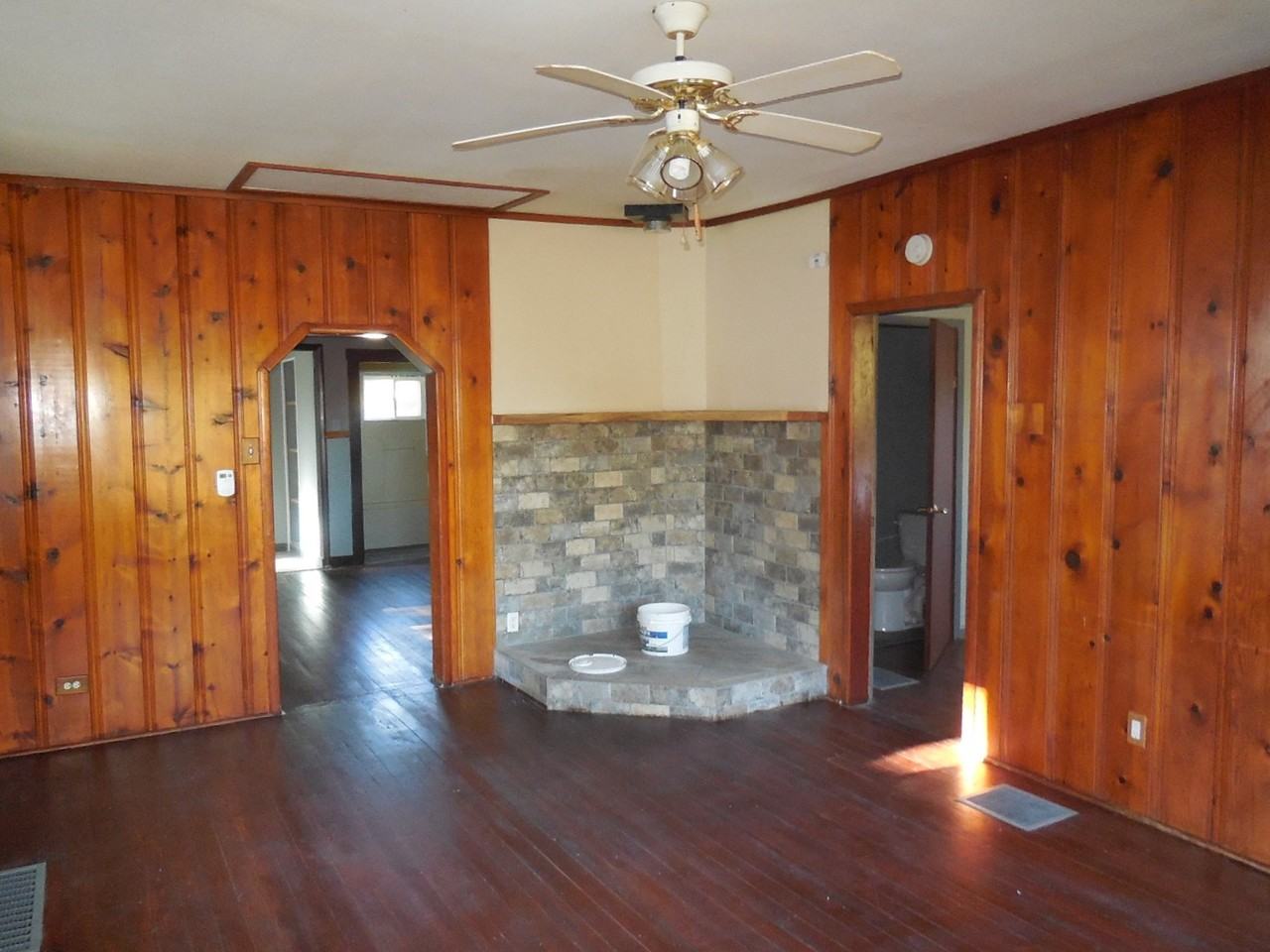 522 High School Avenue - Photo 3 of 18