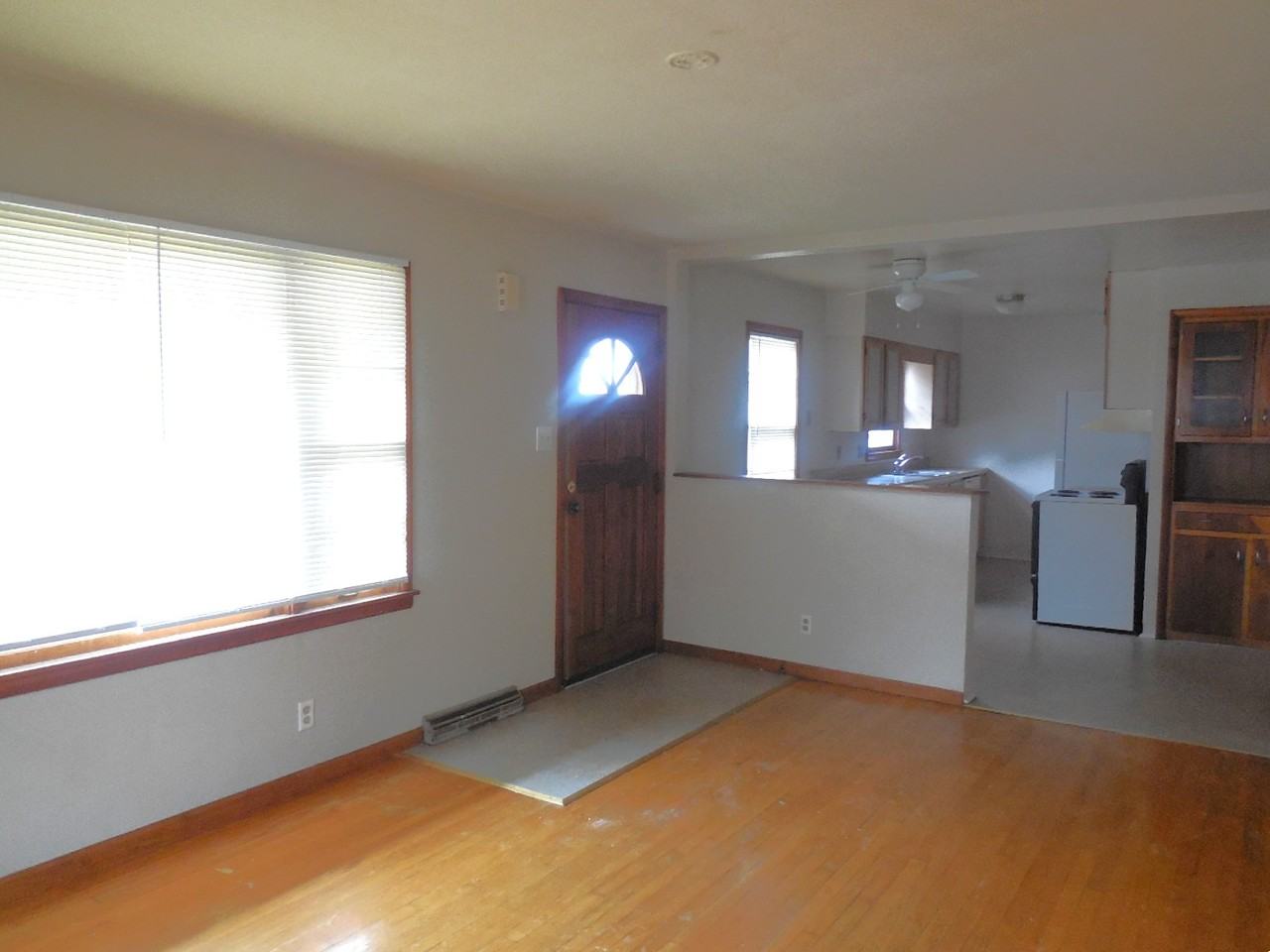 338 South Benton Street - Photo 2 of 15