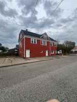 featured image of 330 Parade St