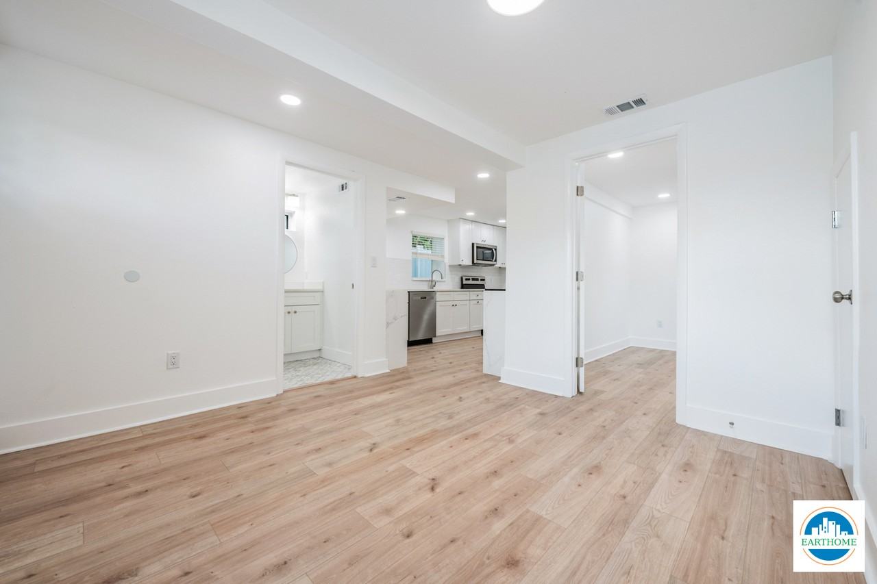 3226 6th Avenue South #NA - Photo 6 of 35