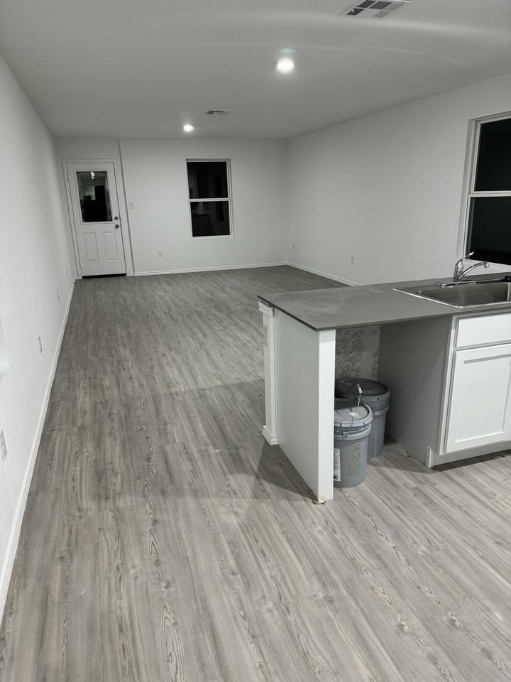 7646 Chancery Gate #NA - Photo 2 of 9