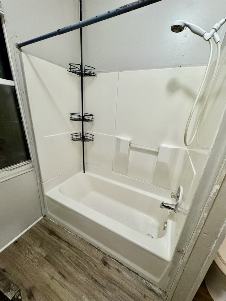 609 Lancaster Ave #2 - Photo 3 of 15