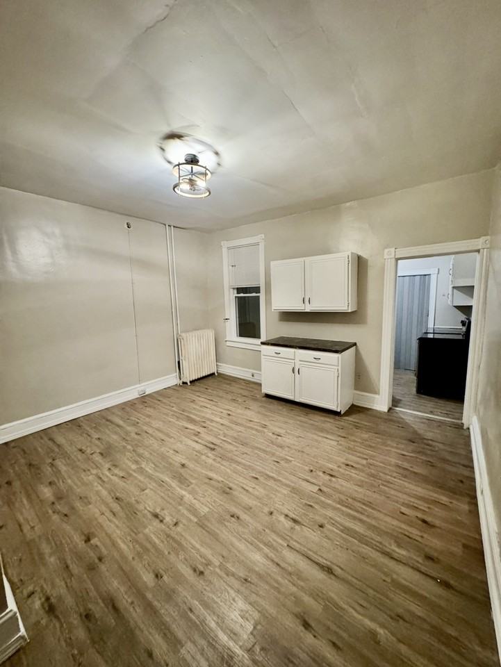 609 Lancaster Ave #2 - Photo 7 of 15