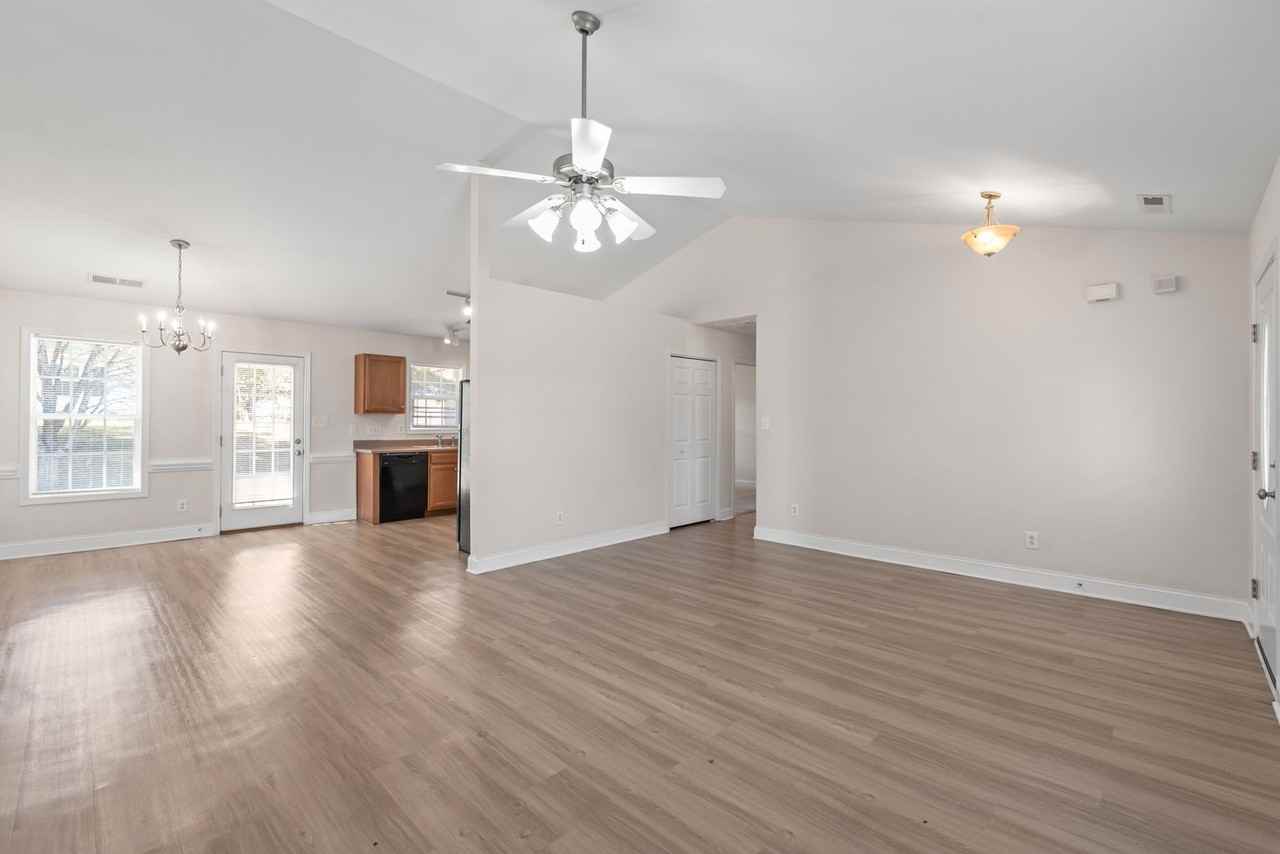 3007 Laurel Creek Lane - Photo 6 of 21