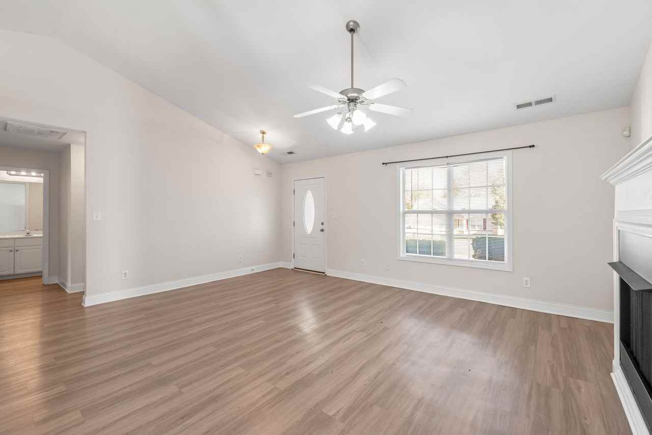 3007 Laurel Creek Lane - Photo 7 of 21