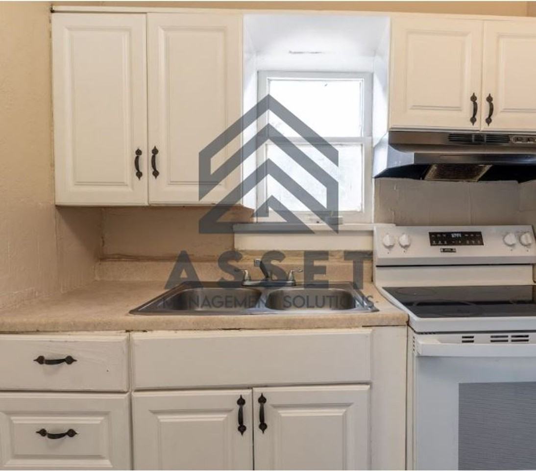 912 Sw 35th St - Photo 4 of 27