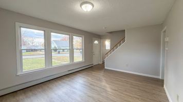 featured image of 380 Holcomb St