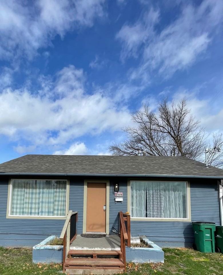 2409 Applegate Avenue - Photo 2 of 20