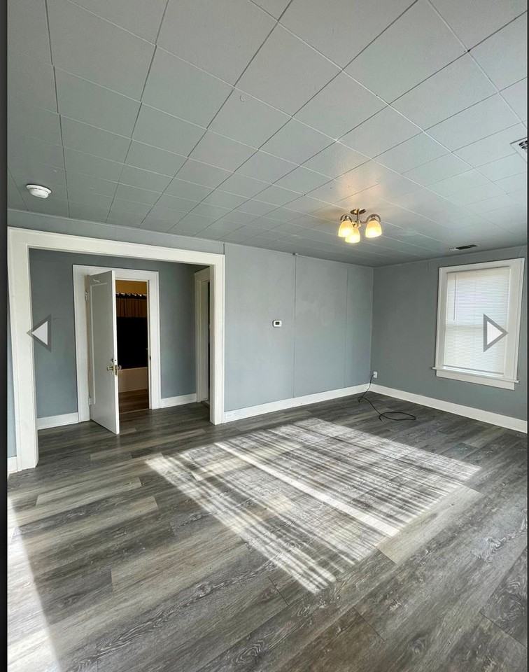 2409 Applegate Avenue - Photo 3 of 20