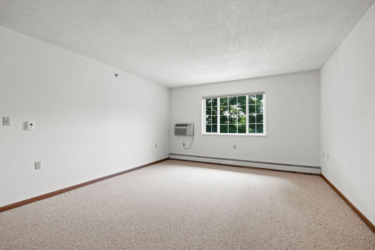 620 E Saint Mary Street - Photo 7 of 40