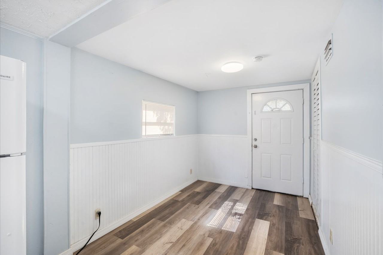 2000 43rd St S - Photo 5 of 24