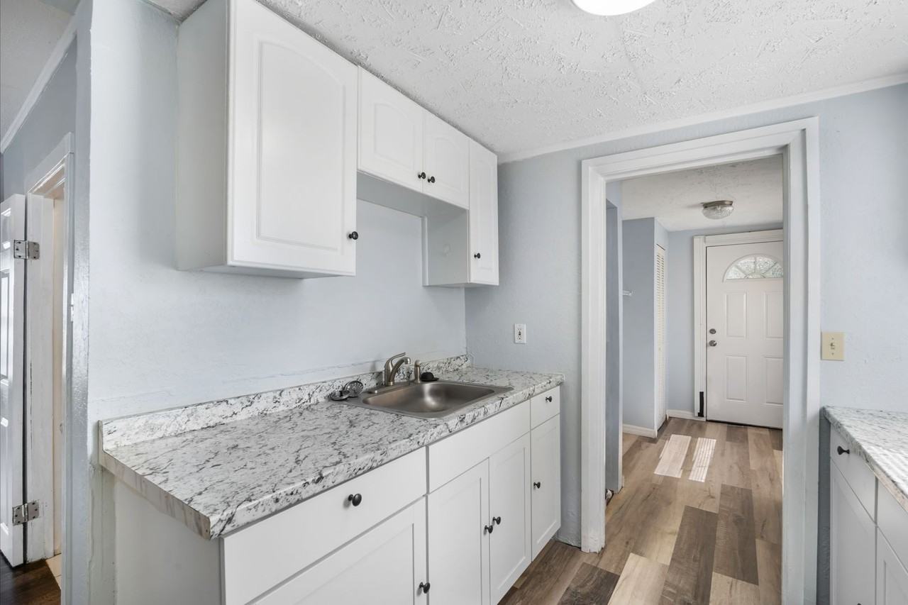 2000 43rd St S - Photo 7 of 24