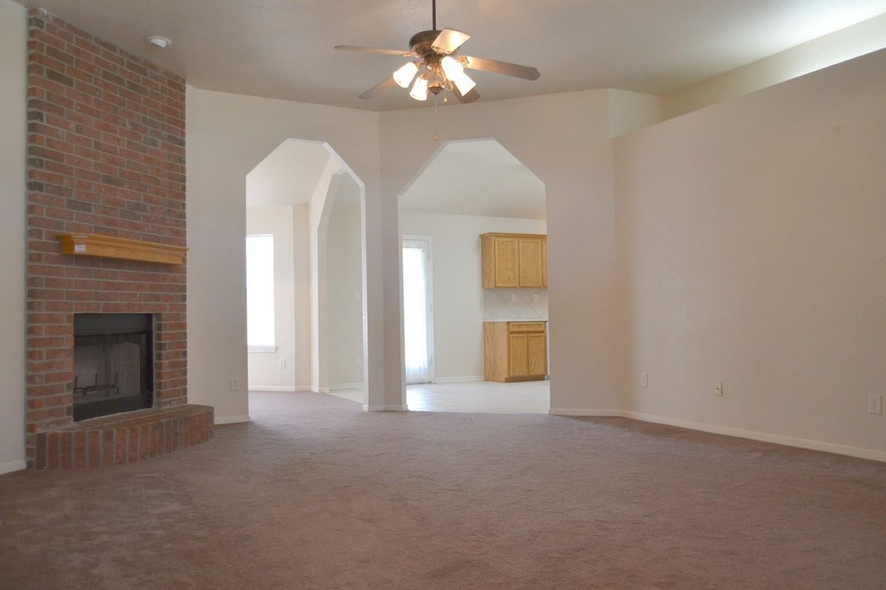 4606 Michael Dr - Photo 3 of 11