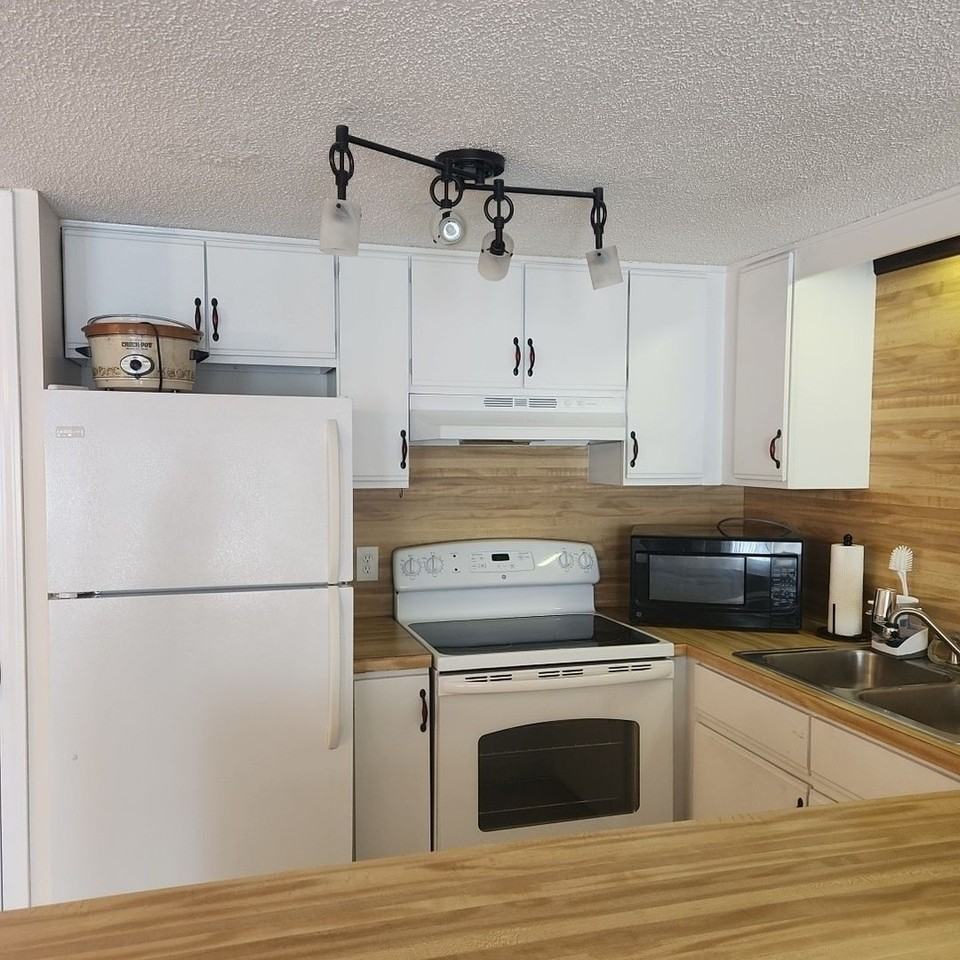 1300 Deer Creek Rd #C - Photo 5 of 20