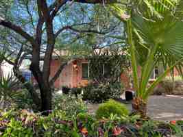 featured image of 327 E Mabel St