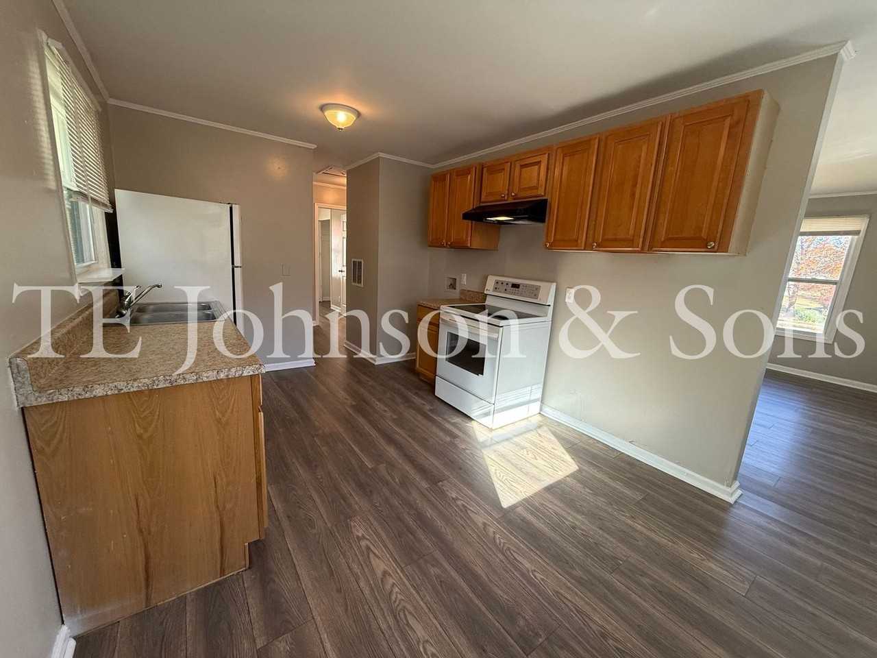 1602 Willow Rd - Photo 7 of 23