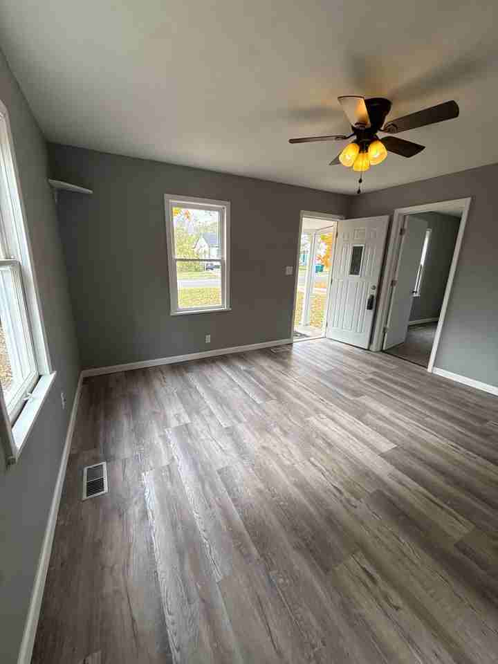 730 North West Avenue - Photo 3 of 17