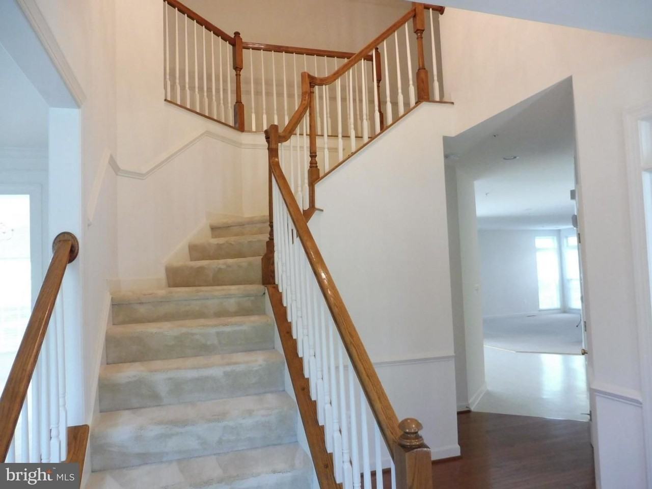 4807 River Creek Terrace - Photo 4 of 33