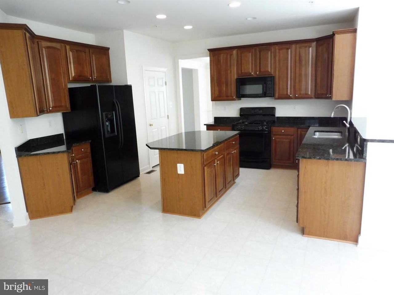 4807 River Creek Terrace - Photo 5 of 33