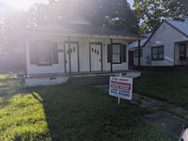 featured image of 118 College Park Cir