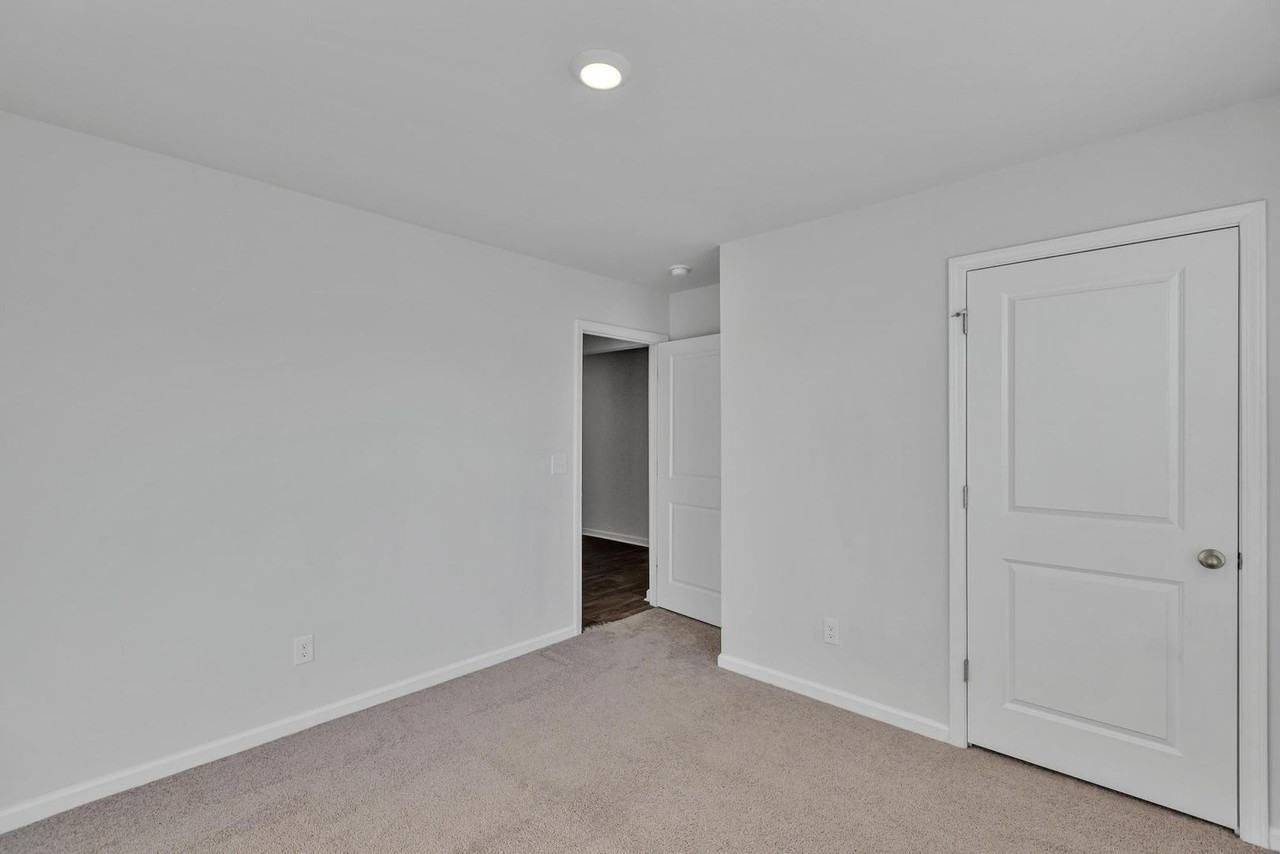 113 Cassidy Ln - Photo 4 of 24