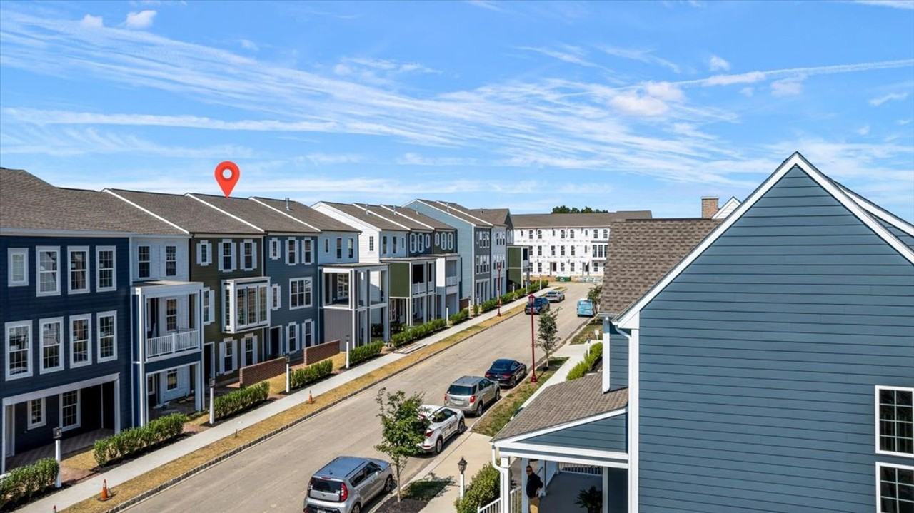 330 Highbridge Ln - Photo 4 of 31