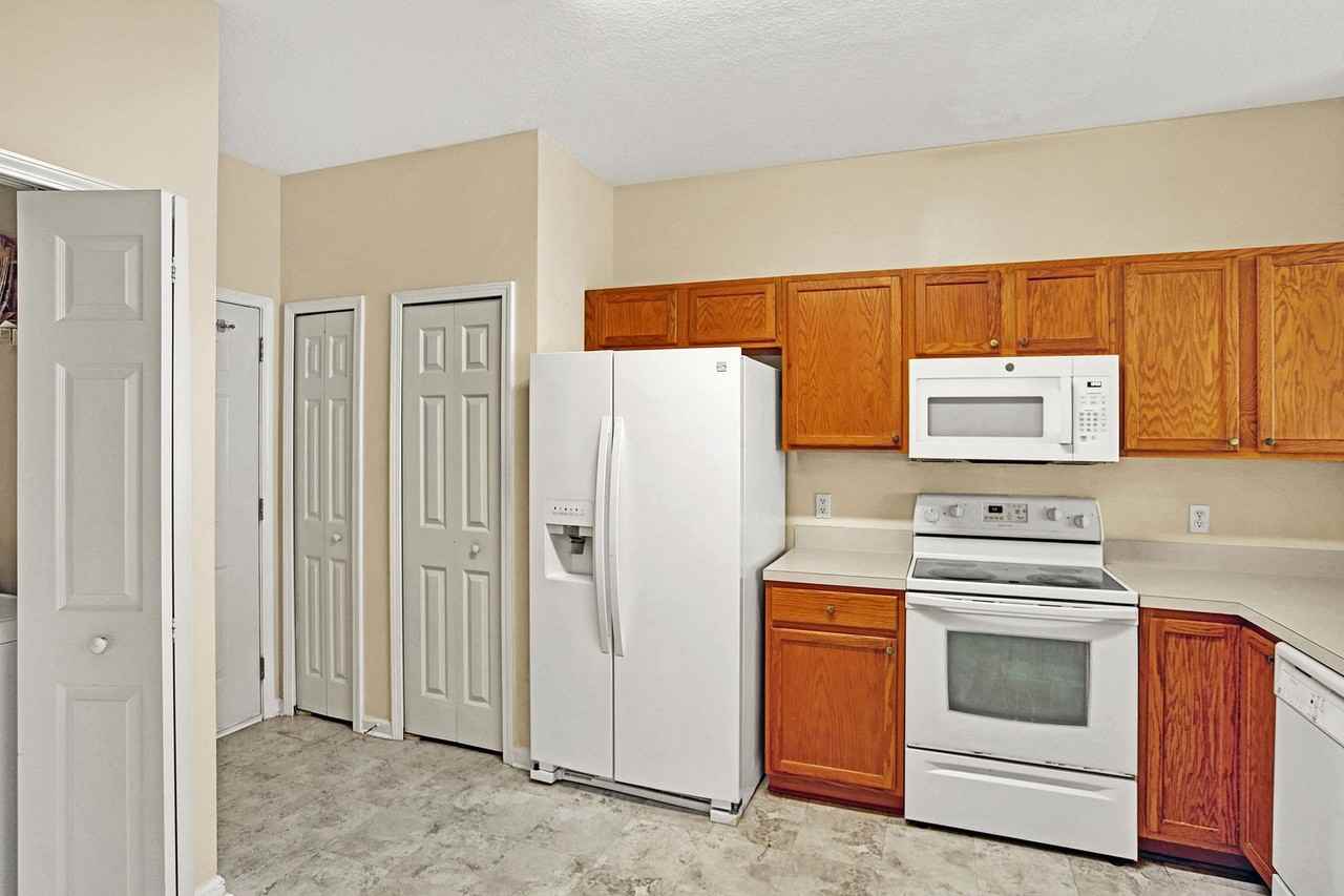 1205 Southern Stream Court - Photo 7 of 18