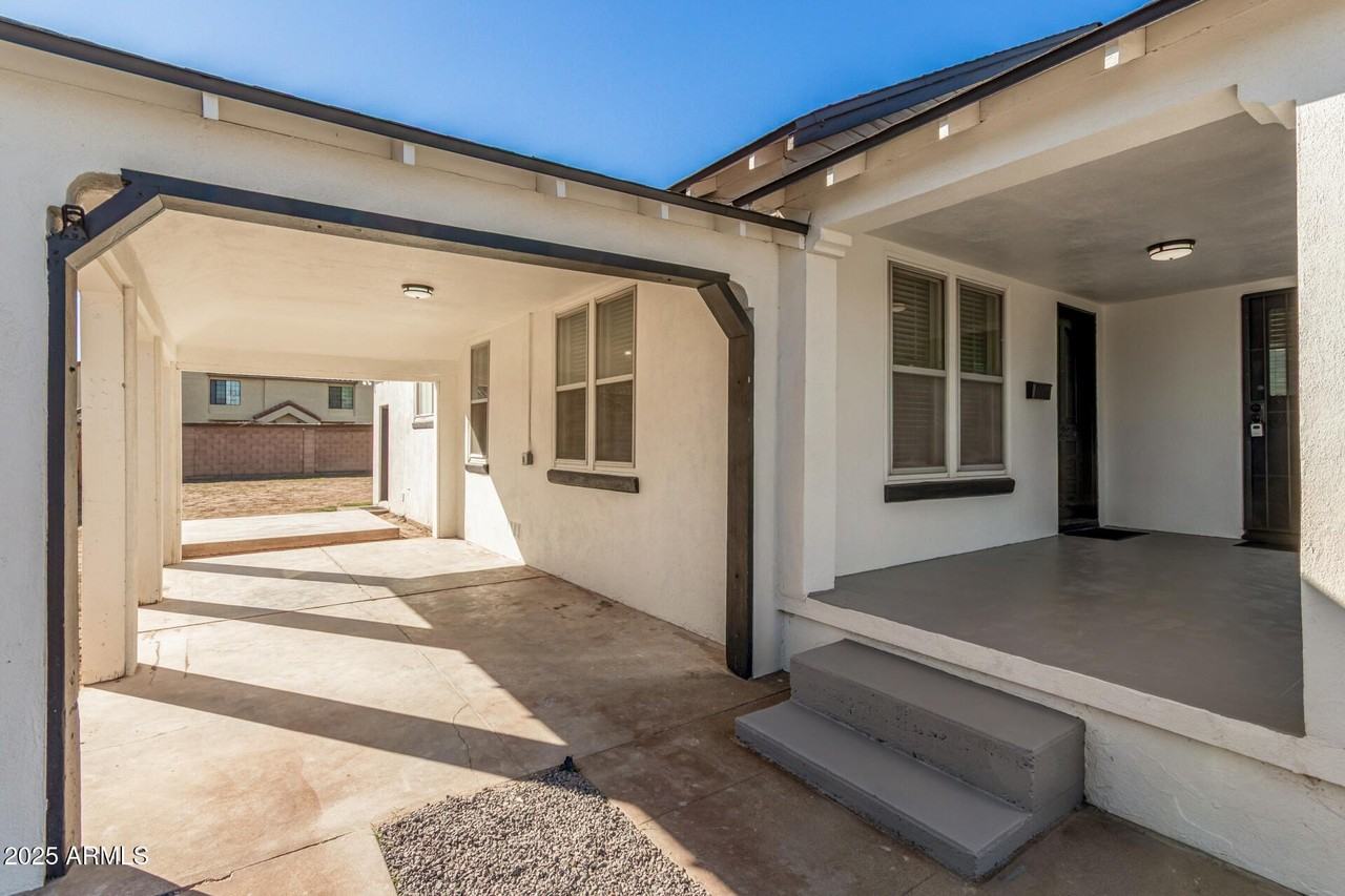 423 E Crescent Ave - Photo 5 of 33