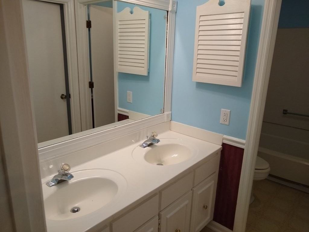 5409 Shanna Court - Photo 6 of 11