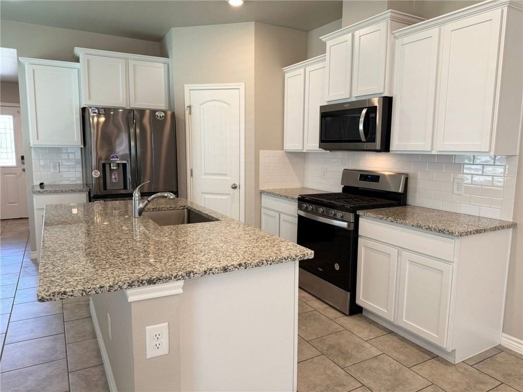 7637 Bullrider Drive - Photo 3 of 12