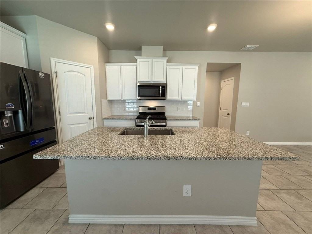 7637 Bullrider Drive - Photo 4 of 12