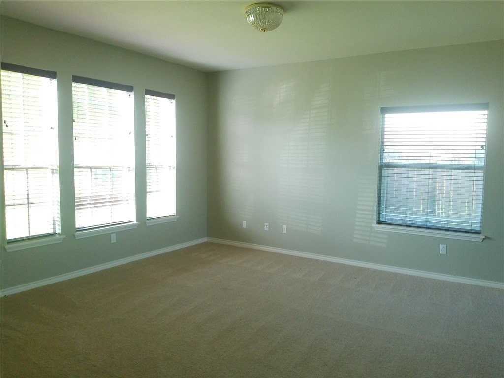 5405 Knights Cir - Photo 2 of 18